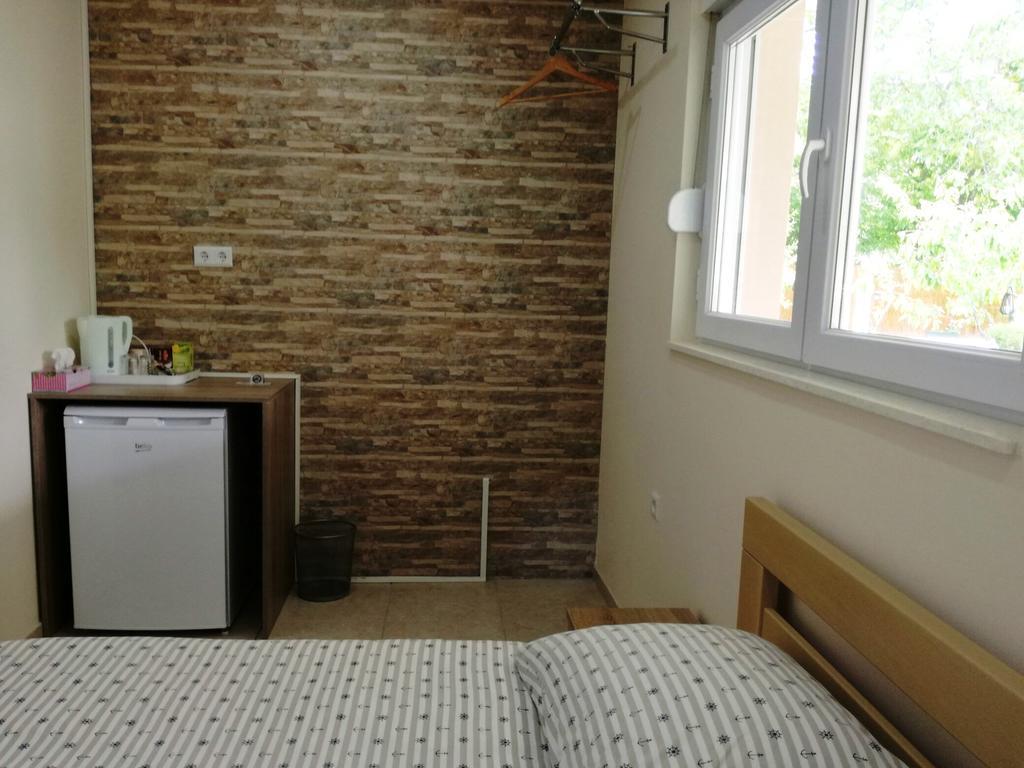 Riverside Guesthouse Pocitelj ภายนอก รูปภาพ