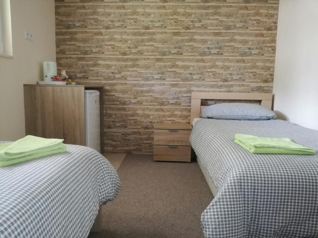 Riverside Guesthouse Pocitelj ภายนอก รูปภาพ