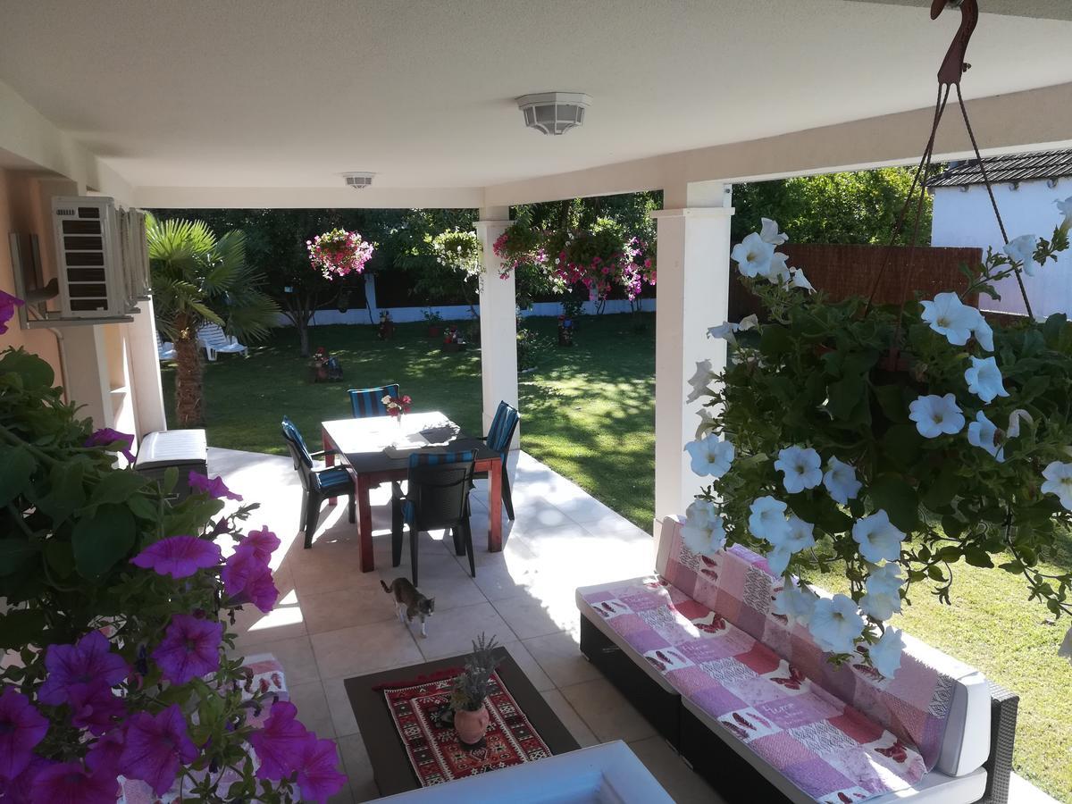 Riverside Guesthouse Pocitelj ภายนอก รูปภาพ